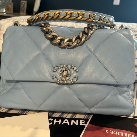 ❌ SOLD ❌ Chanel 19 Large ( 2021 )💲7️⃣0️⃣0️⃣0️⃣ - Picture 2 of 16